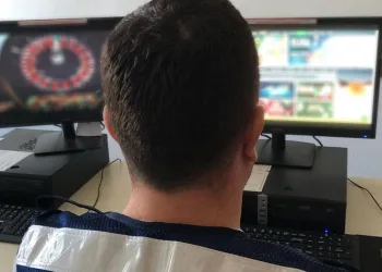 Edirne’de yasadışı internet siteleri erişime kapatıldı