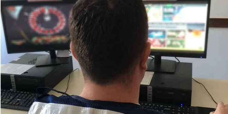Edirne’de yasadışı internet siteleri erişime kapatıldı