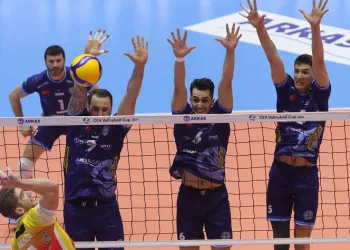 Arkas Spor çeyrek finalde