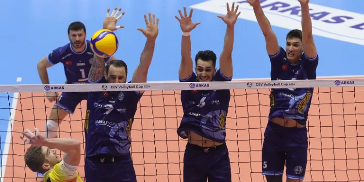 Arkas Spor çeyrek finalde
