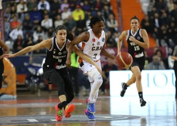 Çukurova Basketbol evinde kazandı