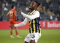 Michy Batshuayi, 4 golle yıldızlaştı
