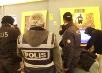 Çocuk şubeden okul ve çevrelerinde denetim