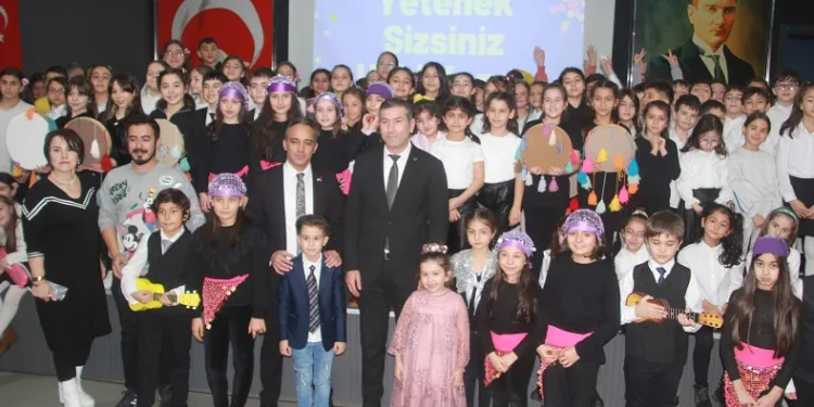 Minik öğrenciler yeteneklerini sergiledi