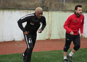 İbrahim Yattara, İstanbul’da Amatör Lig’de oynuyor