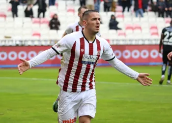 Sivassporlu Rey Manaj, gol sayısını 14’e yükseltti