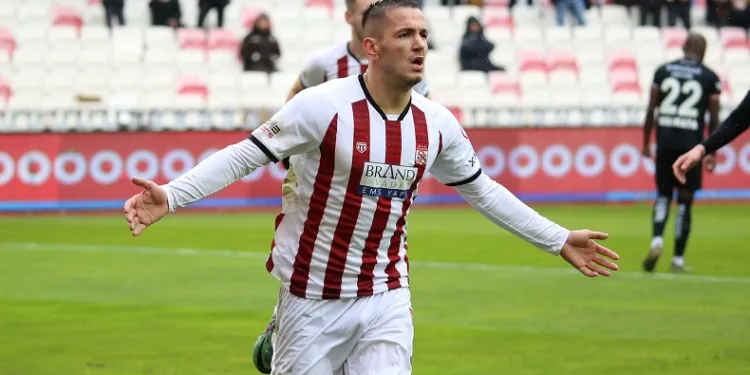 Sivassporlu Rey Manaj, gol sayısını 14’e yükseltti