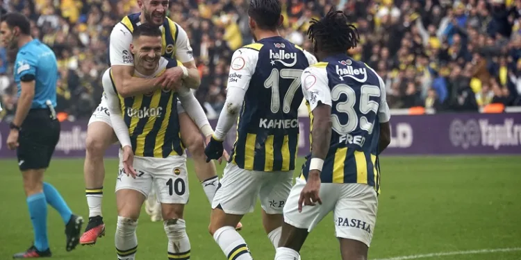 Fenerbahçe’de Fred sakatlandı