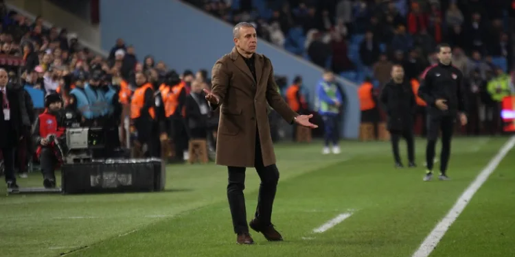 Trabzonspor Teknik Direktörü Abdullah Avcı: “Kafamızı kaldırıp çalışmaya devam edeceğiz”