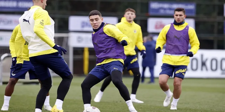 Fenerbahçe, Başakşehir maçı hazırlıklarına başladı