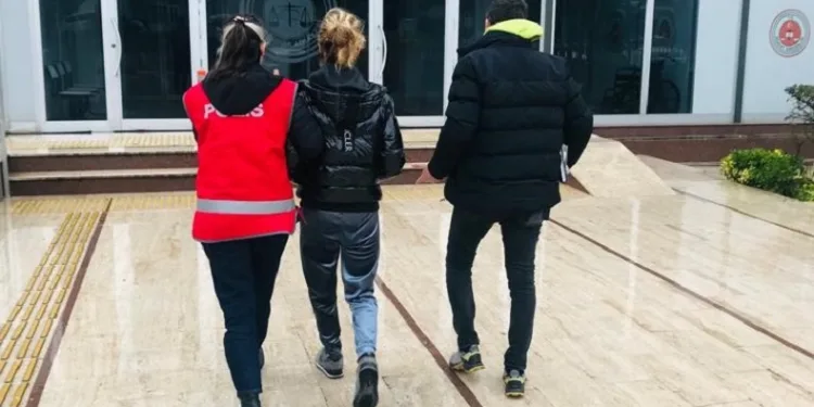 Bandırma’da aparta fuhuş operasyonu