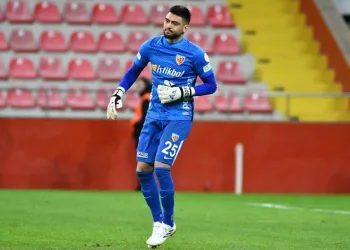 Kayserispor’da mağlubiyet üzüntüsü: Kaleci Bilal gözyaşlarına hakim olamadı