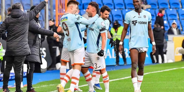 Başakşehir, Fenerbahçe karşısında formunu sürdürmek istiyor