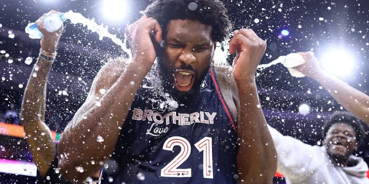 NBA’de Embiid’in 70 sayı kaydettiği maçta 76ers, Spurs’u 133-123 mağlup etti