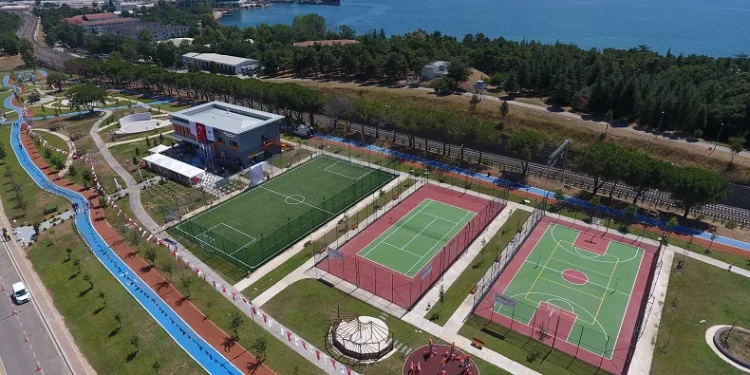 Derince’nin merkezleri ilgi görüyor
