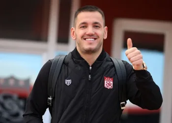 Sivasspor kafilesi 7 eksikle Antalya’da