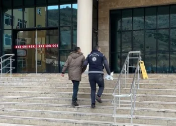 Gümüşhane’de göçmen kaçakçılığı operasyonu