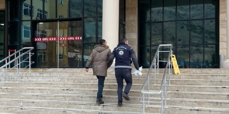 Gümüşhane’de göçmen kaçakçılığı operasyonu