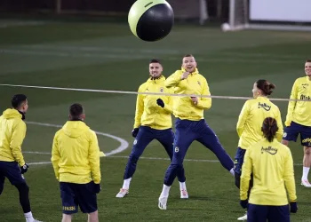 Fenerbahçe, Başakşehir maçına hazır