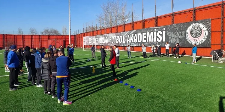 Futbol Gelişim Projesi 4 ayda 500 bine yakın öğrenciye ulaştı