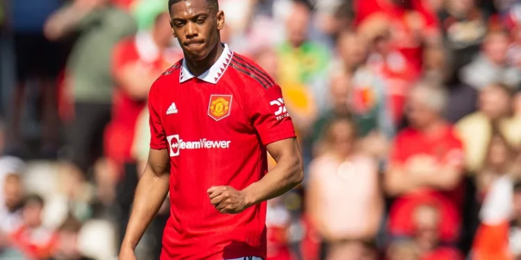 Manchester United’da Anthony Martial, yaklaşık 10 hafta sahalardan uzak kalacak