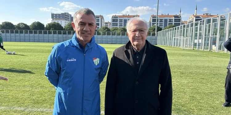 Bursaspor’un yeni teknik direktörü Ümit Şengül oldu
