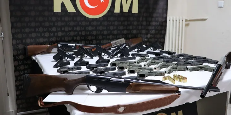Karaman’da silah operasyonu: 4 tutuklama