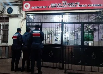 Yurda kaçak girmeye çalışan terörist sınırda yakalandı