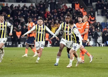 Fenerbahçe, deplasmanda yenilmezlik serisini 11 maça çıkardı