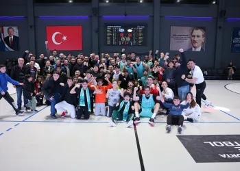 Çayırova Belediyesi Fenerbahçe Koleji deplasmanında