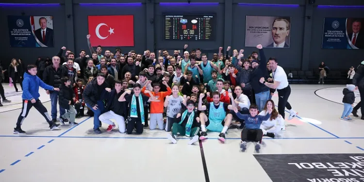 Çayırova Belediyesi Fenerbahçe Koleji deplasmanında