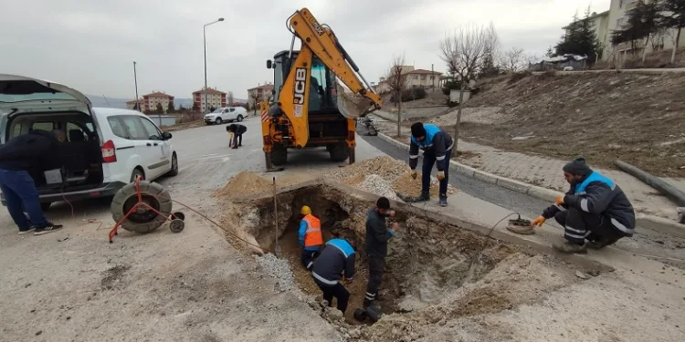 Çorum Belediyesi, su kaçaklarına geçit vermiyor