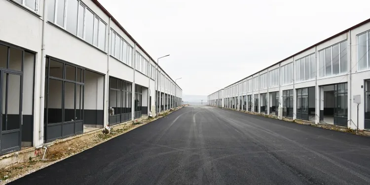 Vezirköprü galericiler sitesinde son rötuşlar
