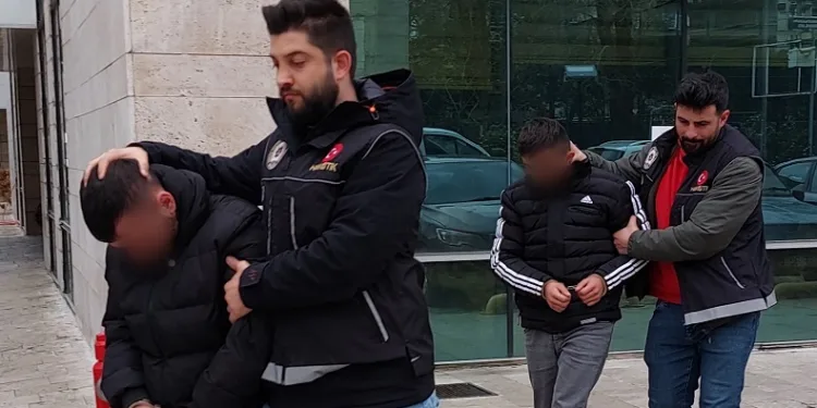 Uyuşturucu ticaretinden 2 kişi tutuklandı