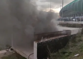 Bursa’da 100. Yıl Atatürk Stadyumu’nda yangın paniği