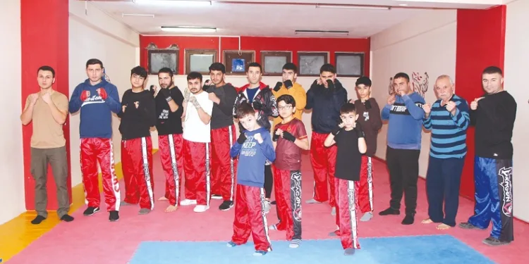 Sungurlu’da kick boks antrenmanları yeniden başladı