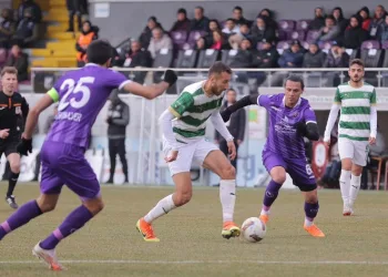 Efeler 09 SFK deplasmandan 3 puan ile dönüyor