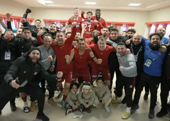 Sivasspor’dan galibiyet pozu