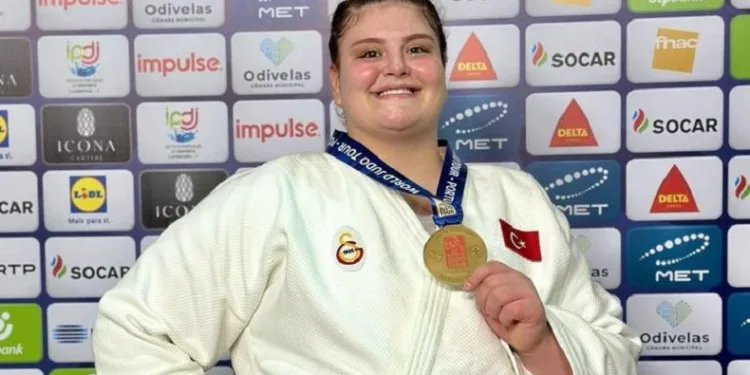 Hilal Öztürk’ten altın madalya