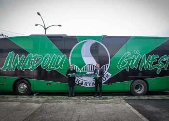 Alemdar’dan Sakaryaspor’a yeni takım otobüsü