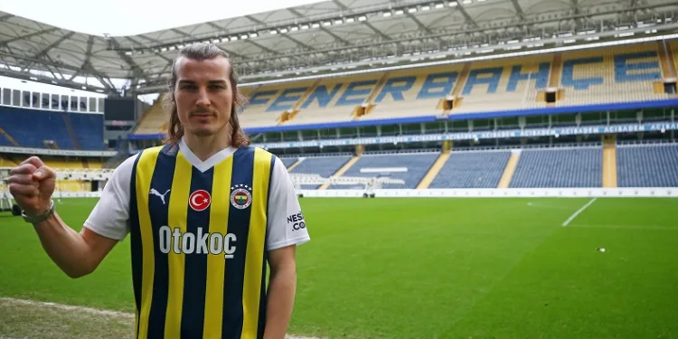 Fenerbahçe, Çağlar Söyüncü’nün lisansını çıkardı