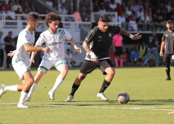 Efeler’de hedef, mutlak galibiyet