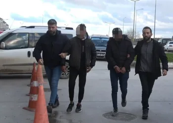 Ayakkabı hırsızları yakalandı