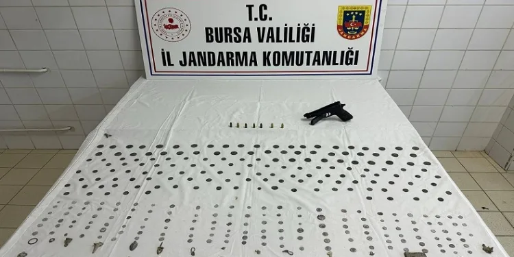 Bursa’da Roma dönemine ait 297 adet tarihi eser ele geçirildi
