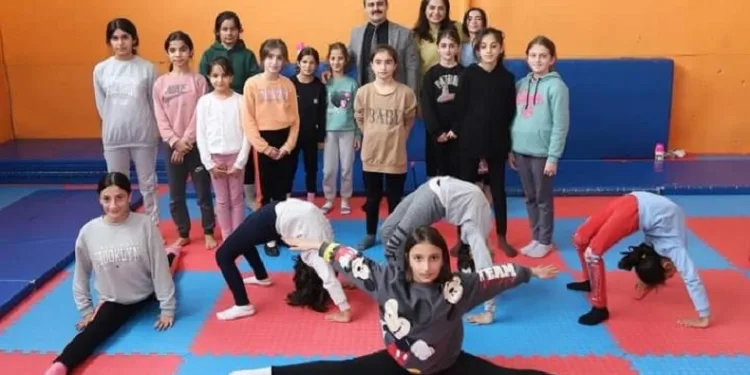 Çukurca’da spor kursları büyük ilgi görüyor