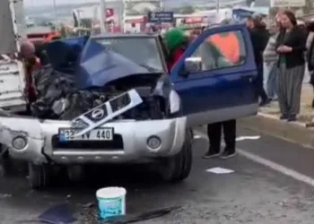 Erdemli’de zincirleme trafik kazası: 2 yaralı