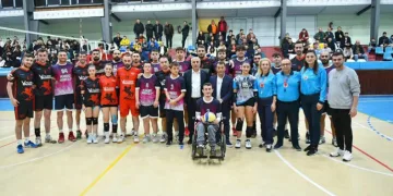 Engelli voleybol takımına büyük destek