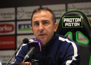 Kayserispor Teknik Direktörü Recep Uçar: “Ortaya konamayan oyun adına özür dilerim”