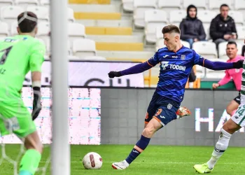 Piatek, Süper Lig’de ilk kez hat-trick yaptı