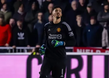 Altay Bayındır, Manchester United formasıyla ilk maçına çıktı